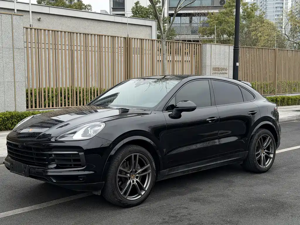 Porsche Cayenne 2021