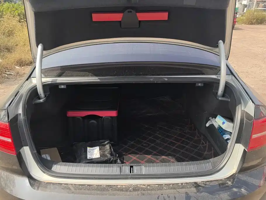 Volkswagen Magotan — миниатюра 4