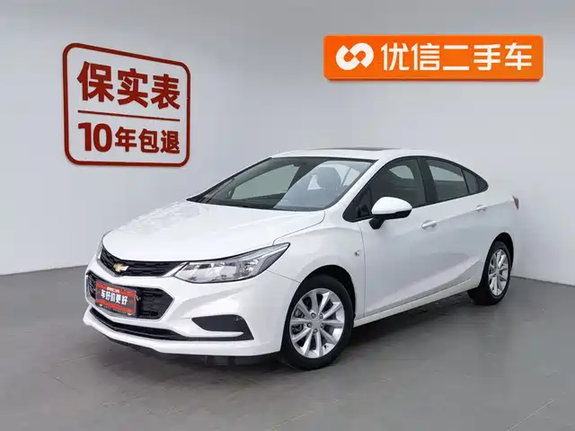 CHEVROLET CRUZE 2018