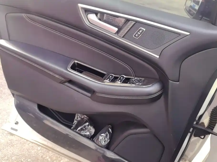 Ford Edge — миниатюра 7