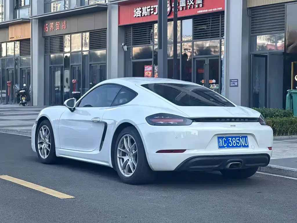 Porsche 718 2016 Cayman 2.0T