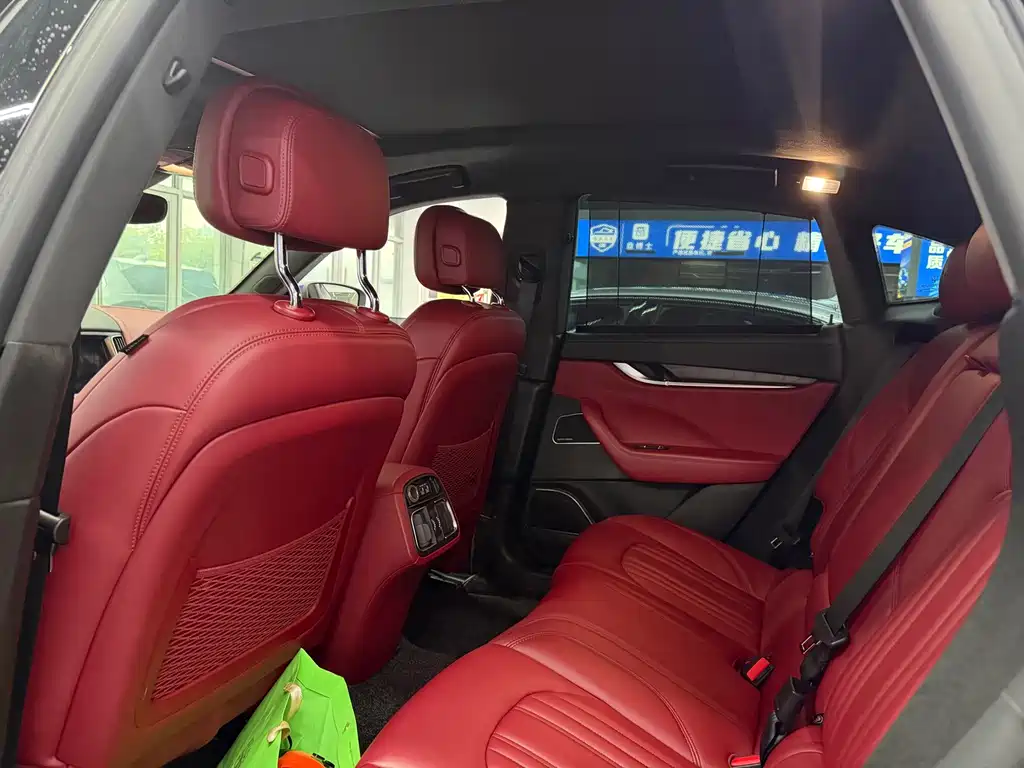 Maserati Levante — миниатюра 7