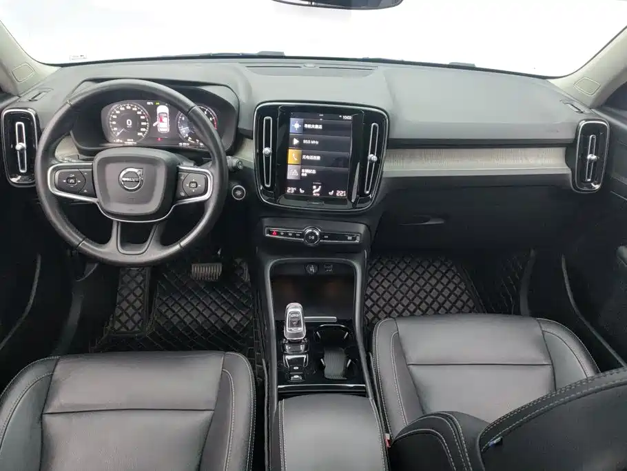 Volvo XC40 — миниатюра 12