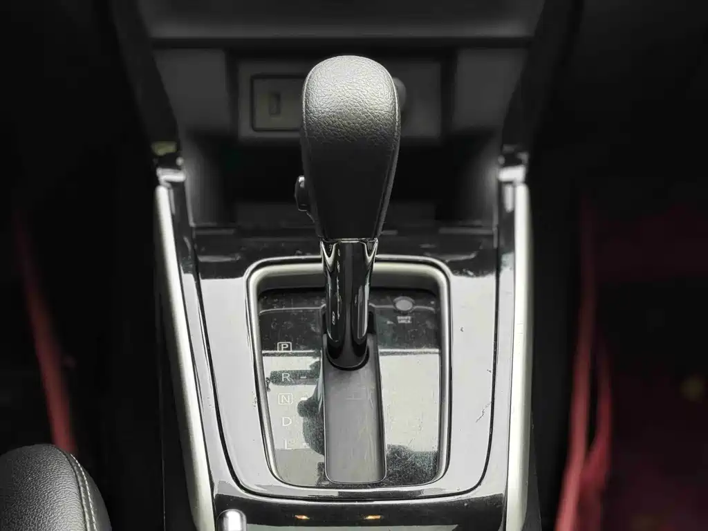 Nissan Sylphy — миниатюра 12