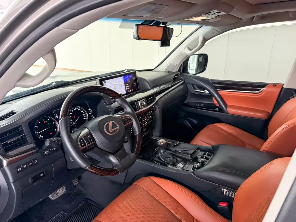 Lexus LX 2017 570 Luxury