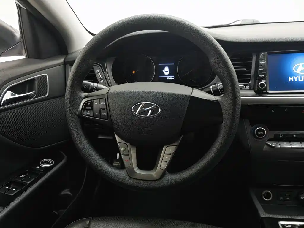 Hyundai Mistra — миниатюра 11