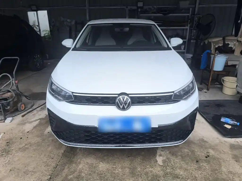 Volkswagen Lavida — миниатюра 3