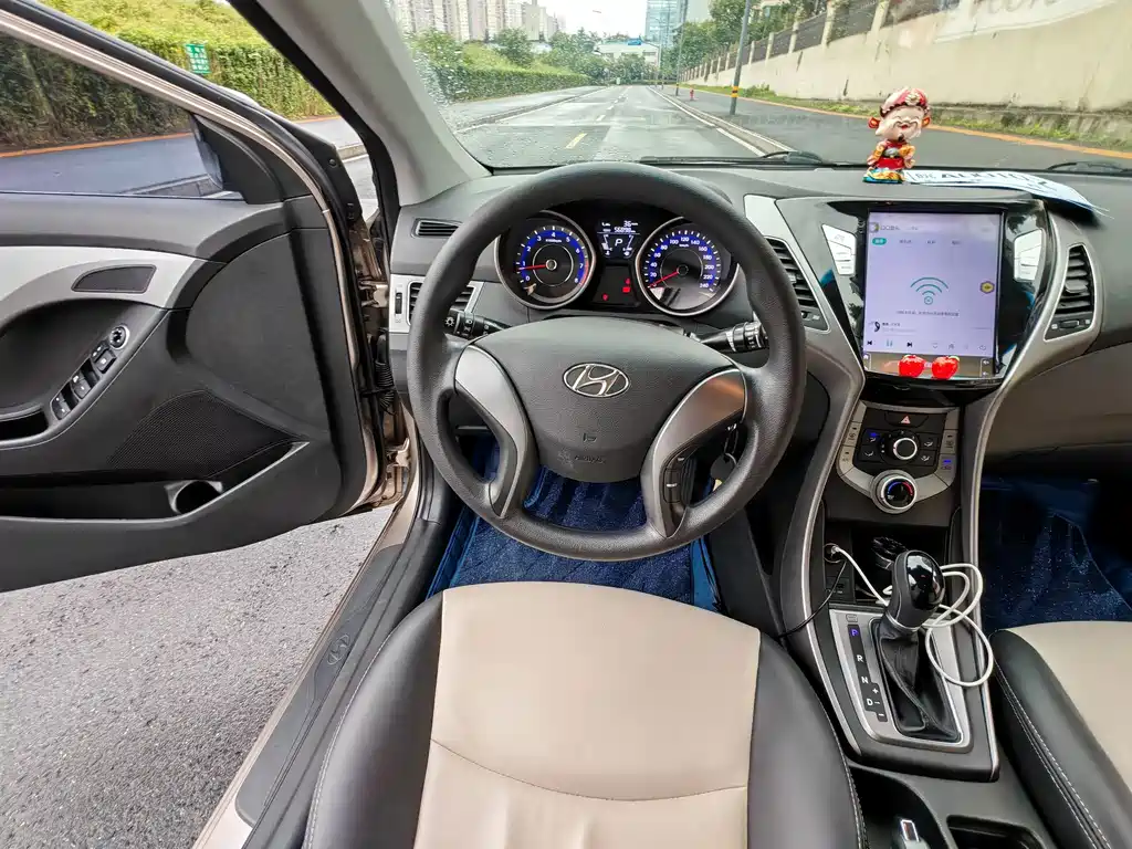 Hyundai Elantra Langdong — миниатюра 18