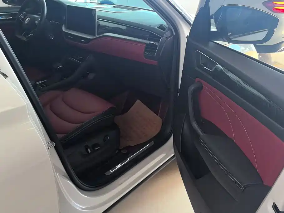 Skoda Kodiaq GT — миниатюра 8