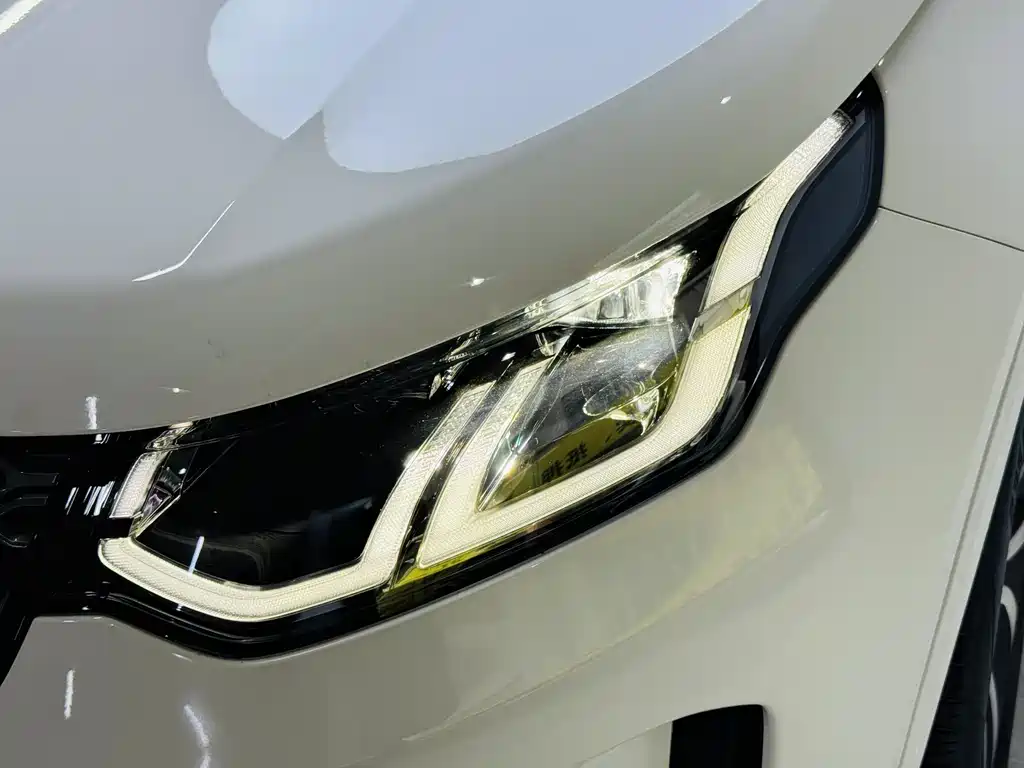 Land Rover Discovery Sport 2022 249PS R-Dynamic S 5 мест