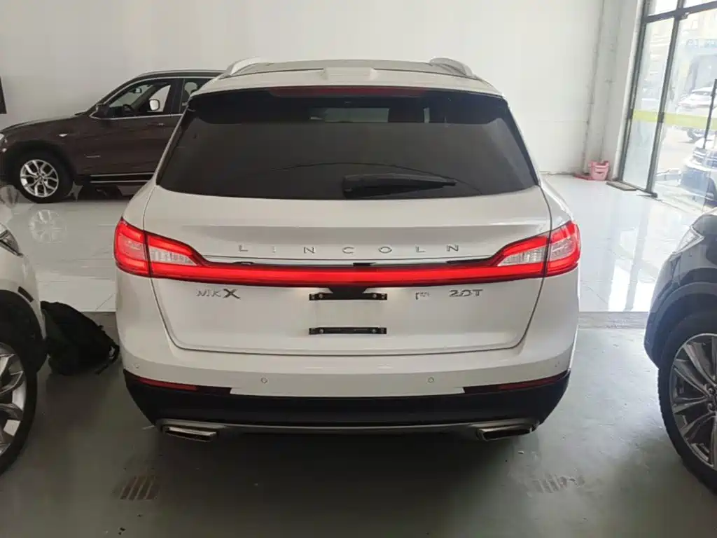 Lincoln MKX — миниатюра 6