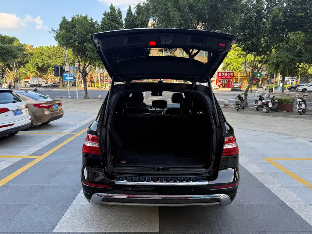 Mercedes-Benz M-Class — миниатюра 5