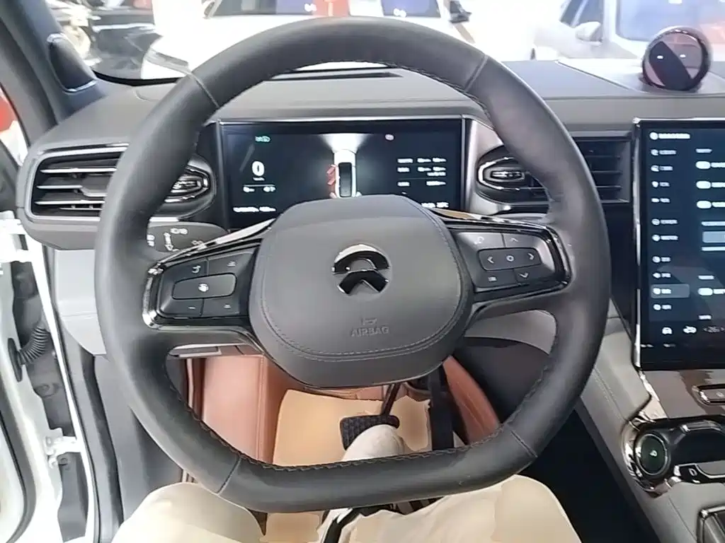 NIO ES8 — миниатюра 11