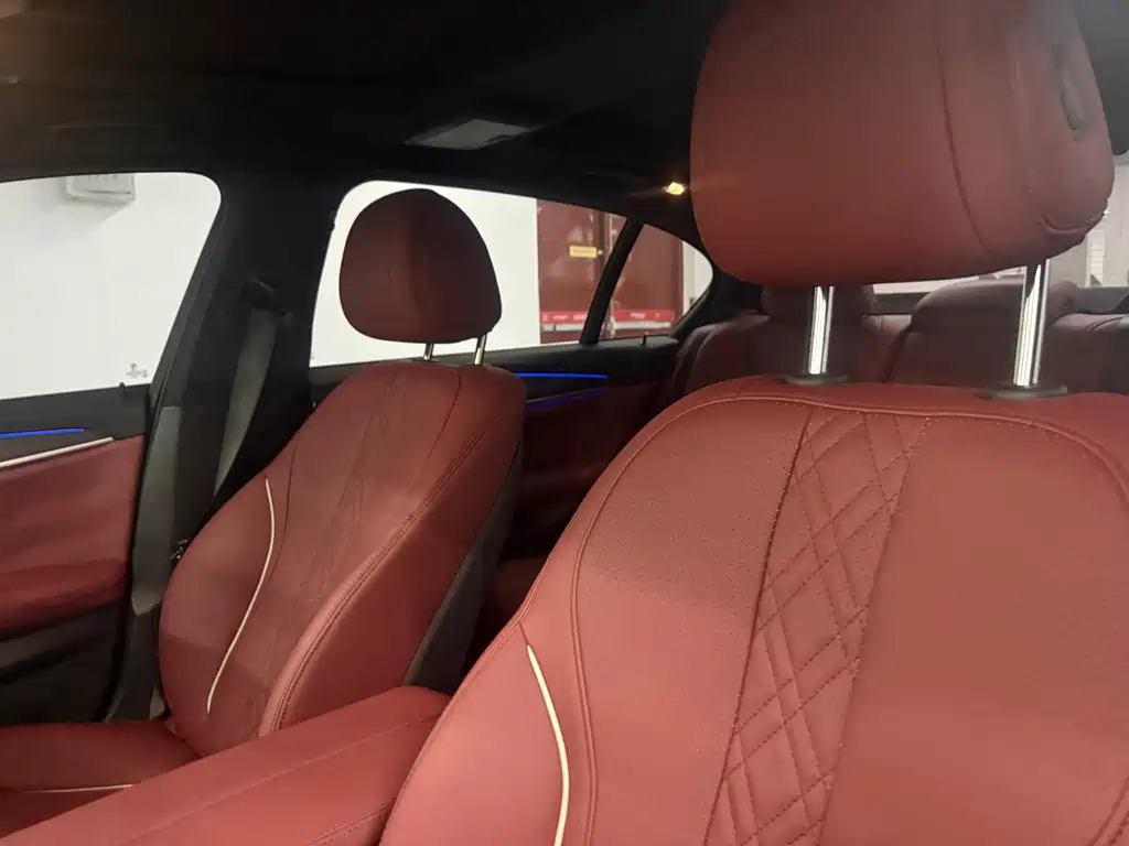 BMW 5 Series — миниатюра 7