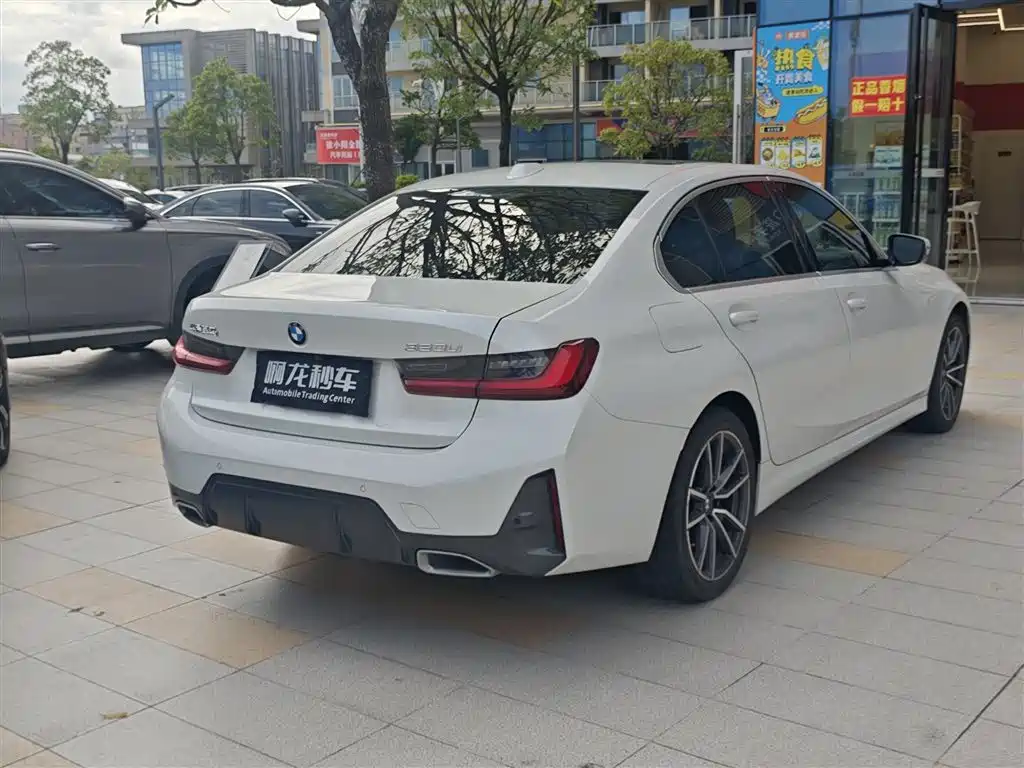 BMW 3 Series — миниатюра 3