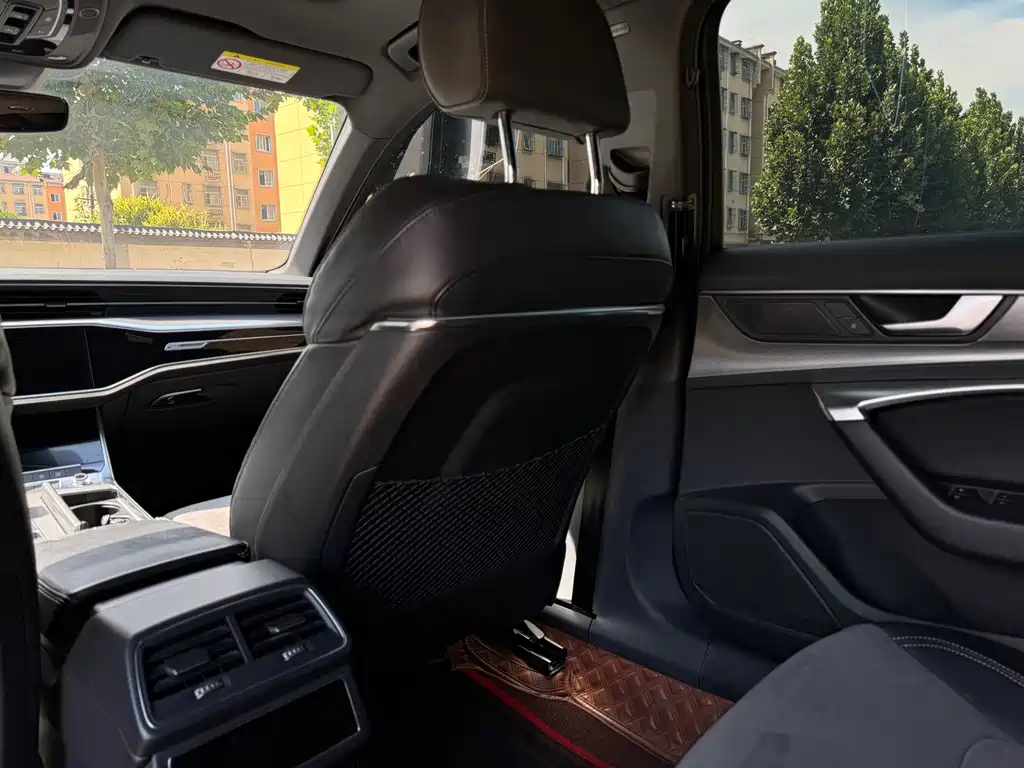 Audi A6L — миниатюра 7