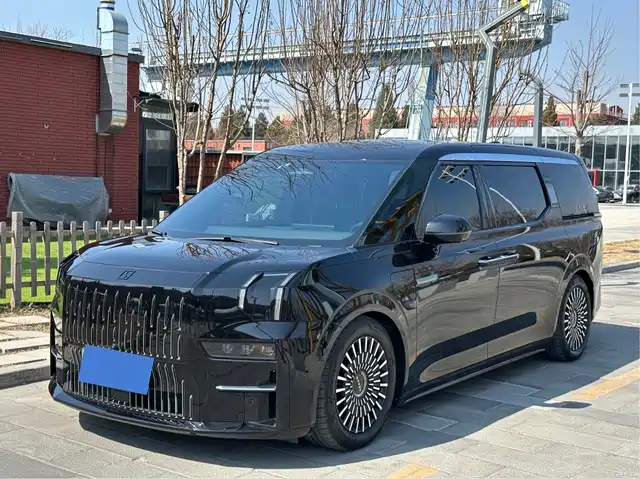 ZEEKR EXTREME KRYPTON 009 2024