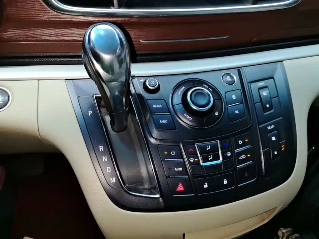 Buick GL8 — миниатюра 14