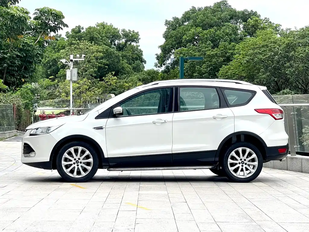 Ford Kuga — миниатюра 5