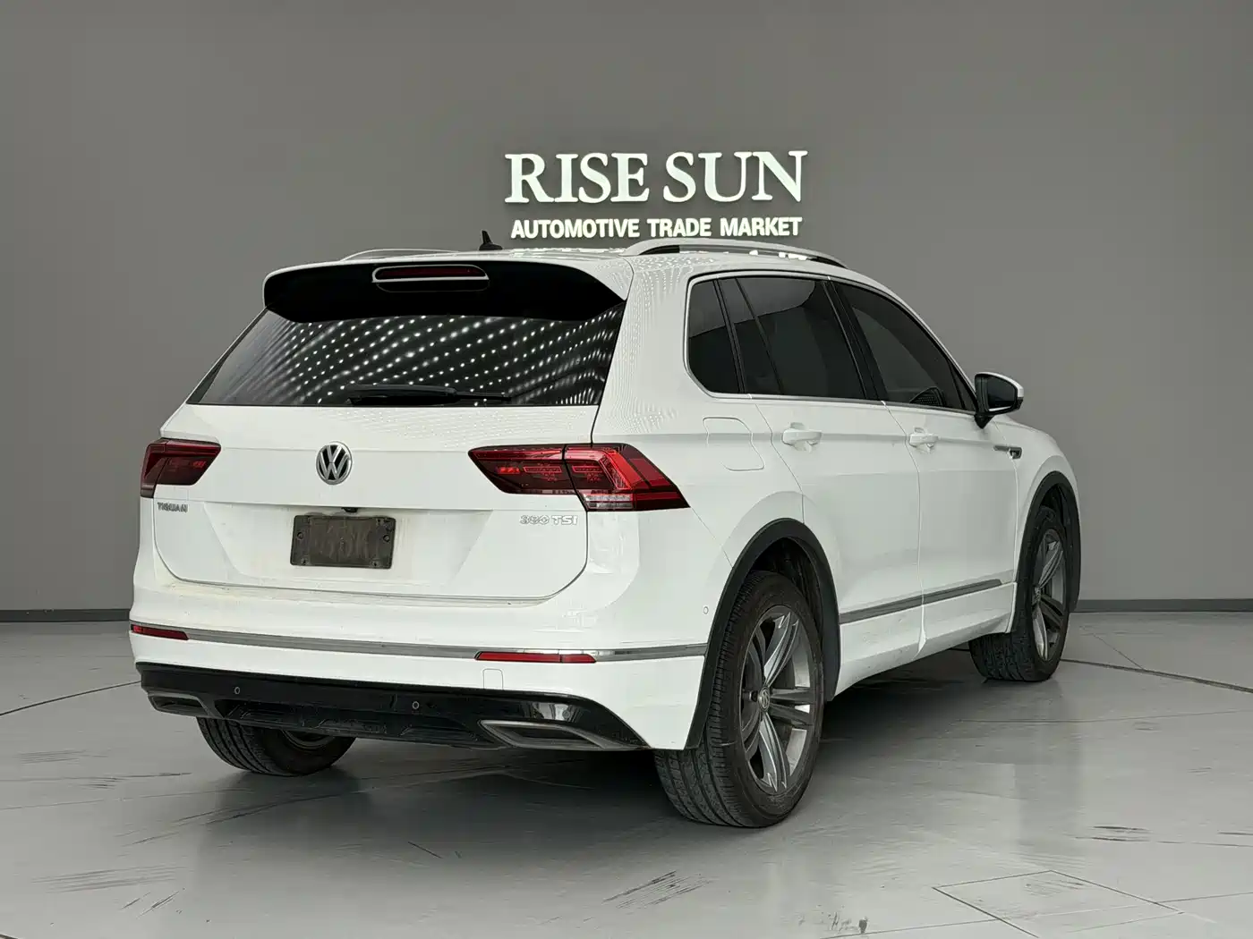 Volkswagen Tiguan 2018 Белый из Китая, фото 3