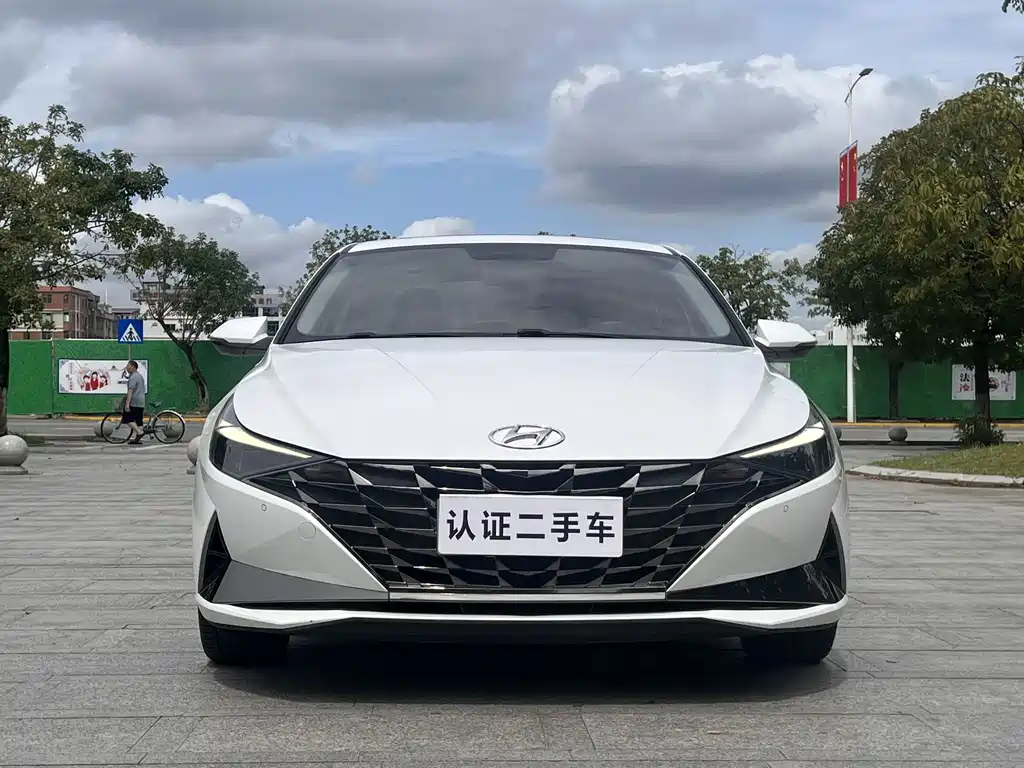 Hyundai Elantra — миниатюра 2