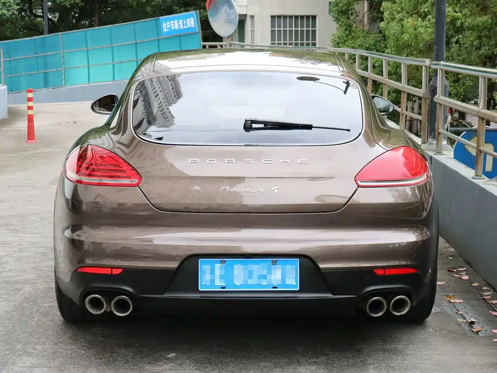 Porsche Panamera — миниатюра 6