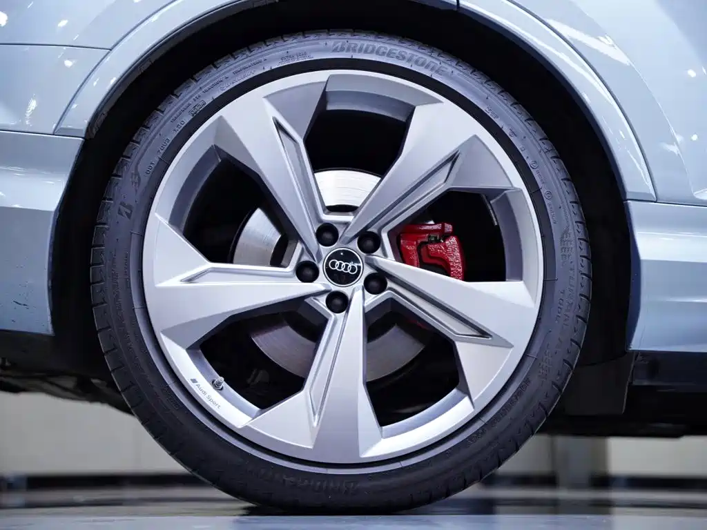 Audi SQ7 — миниатюра 7