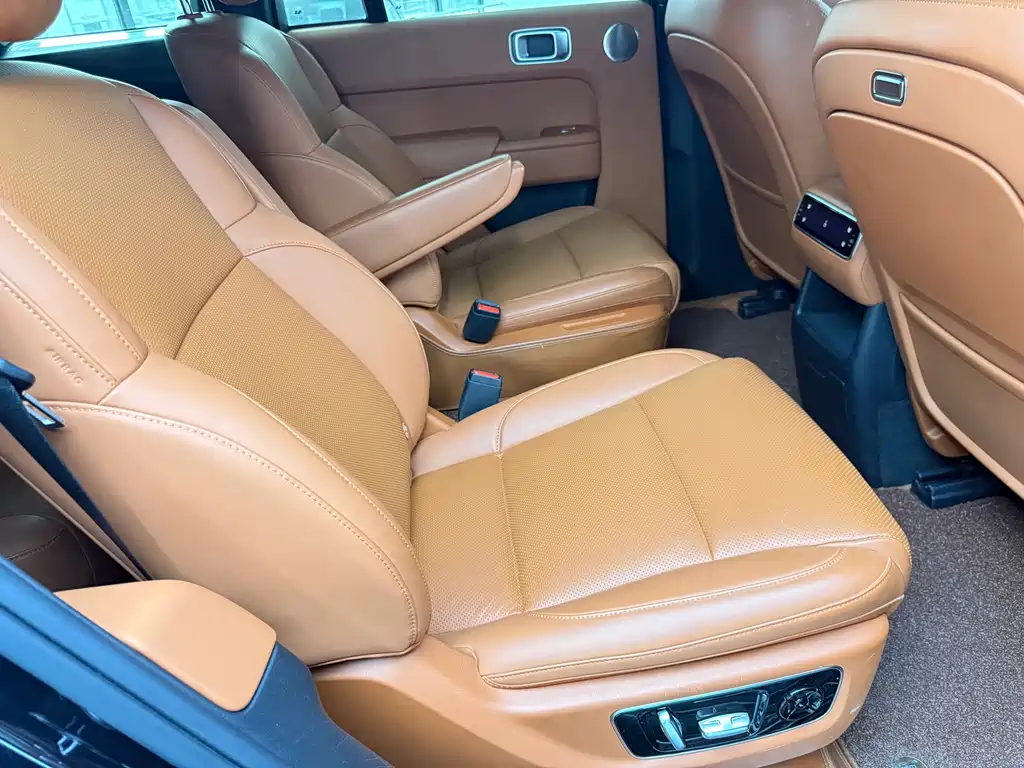 Li Auto Li L8 — миниатюра 10