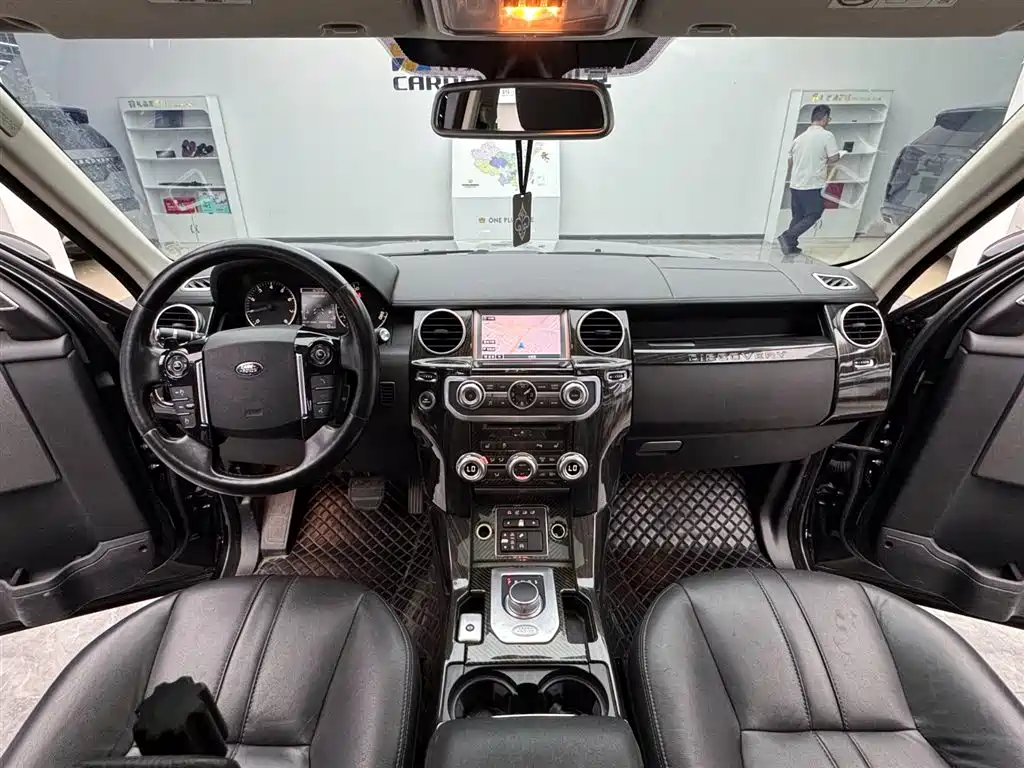 Land Rover Discovery 2016 3.0 SC V6 SE