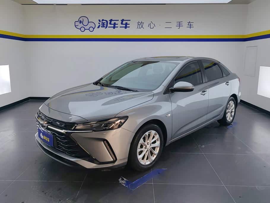 Chevrolet Monza 1.5 л 2023 г. Серебристо-серый, пробег 34700 км