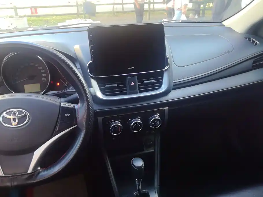 Toyota Yaris L — миниатюра 12