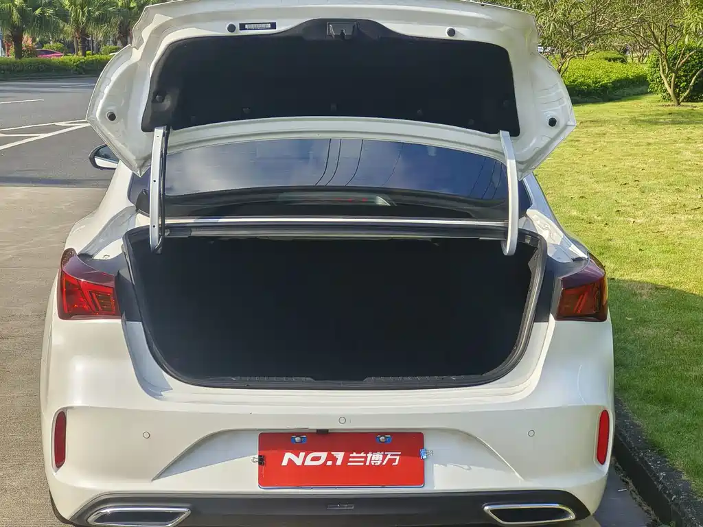 Changan Eado — миниатюра 8