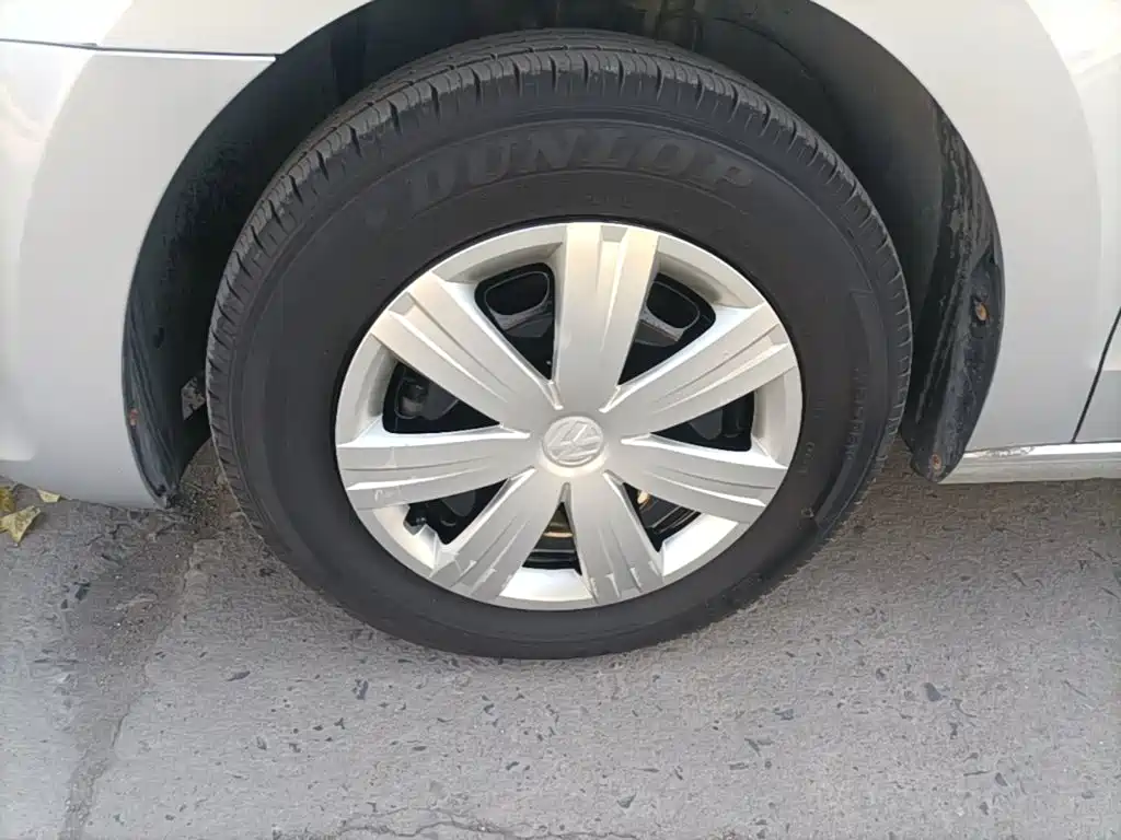 Volkswagen Jetta — миниатюра 23