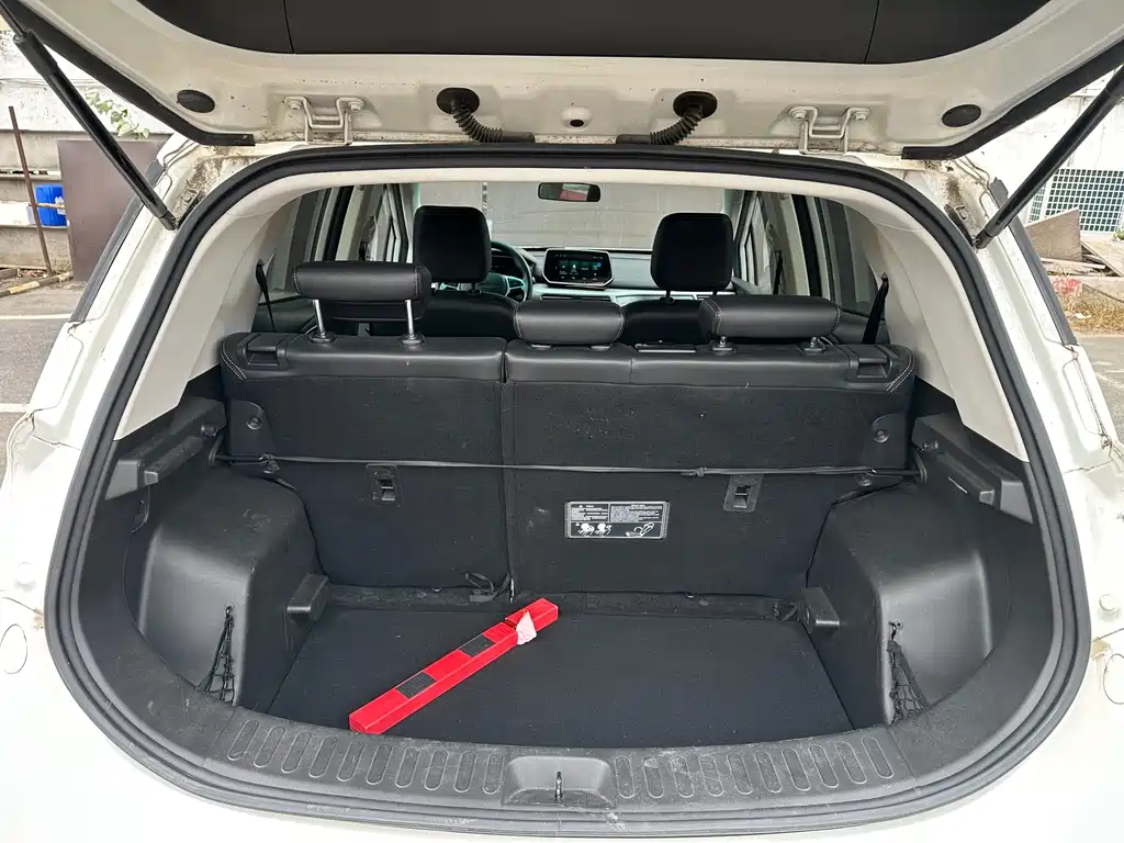 BAIC EX3 — миниатюра 12