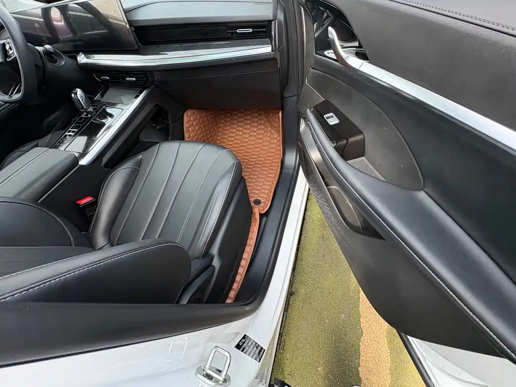 Roewe RX5 MAX — миниатюра 15