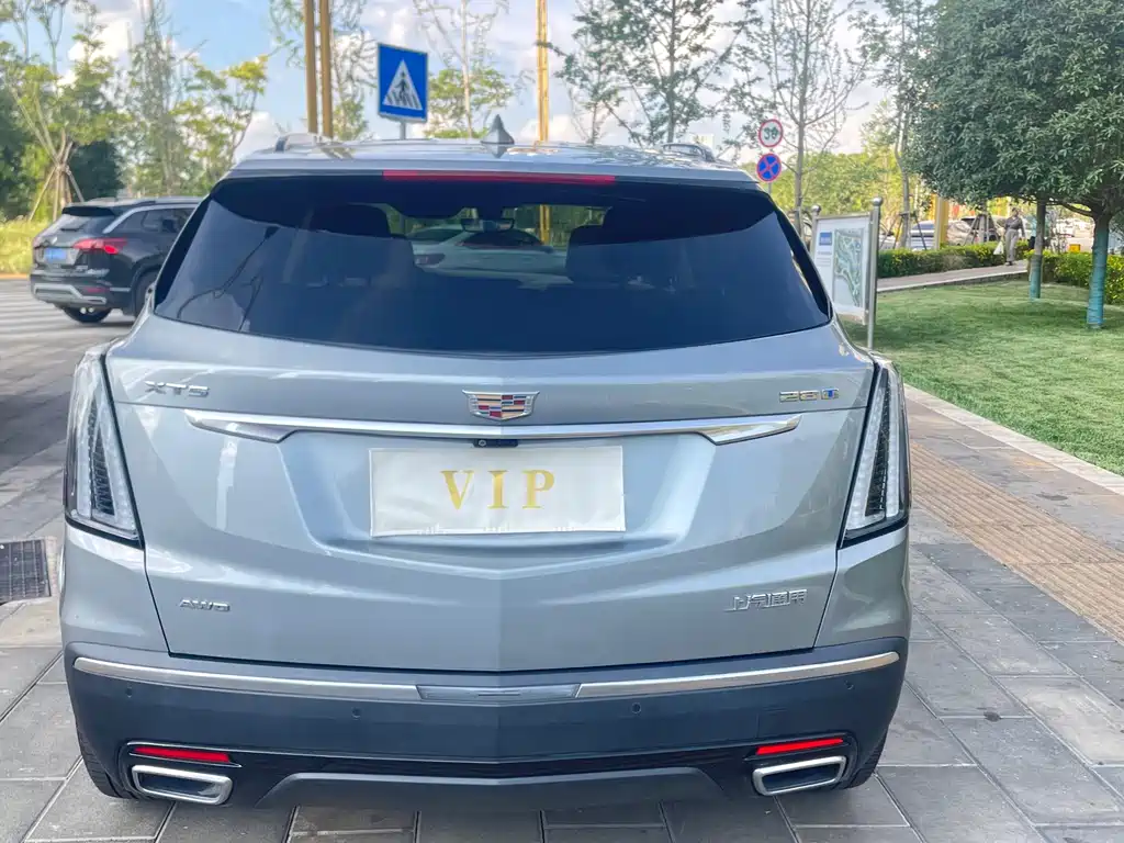 CADILLAC XT5