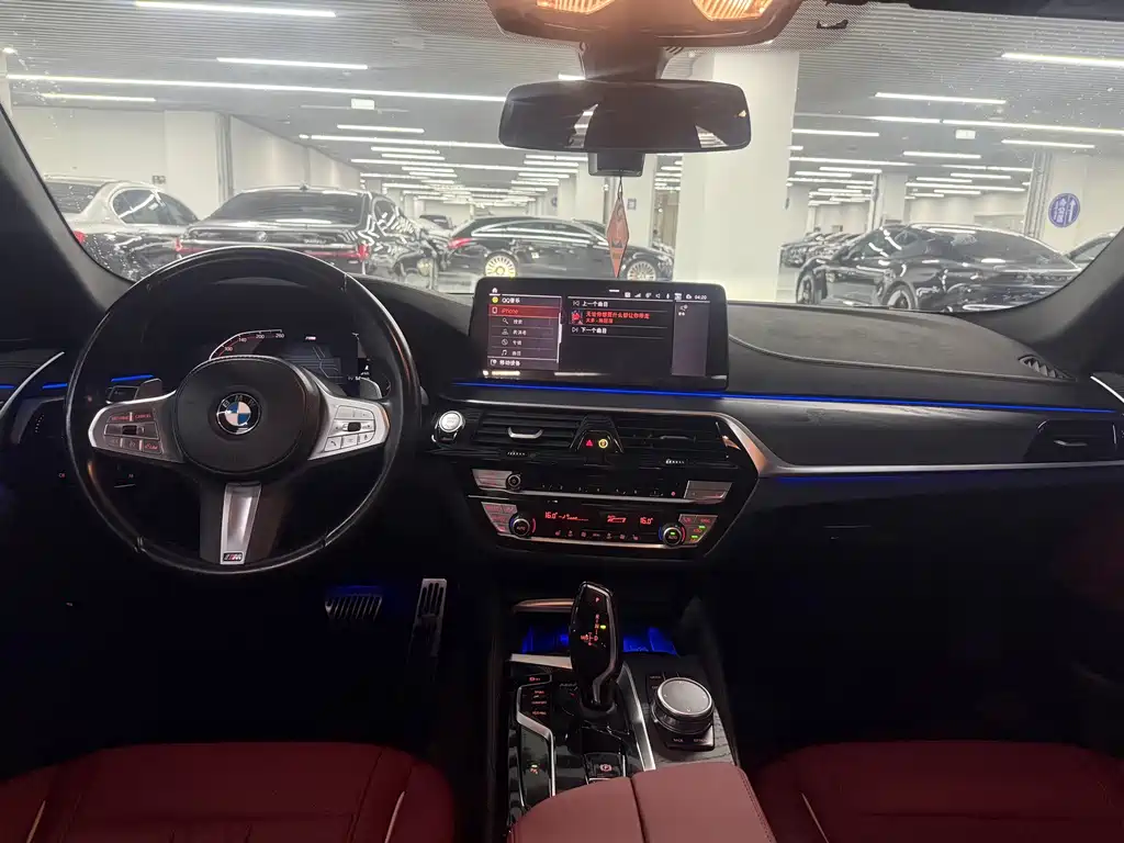 BMW 5 Series — миниатюра 11