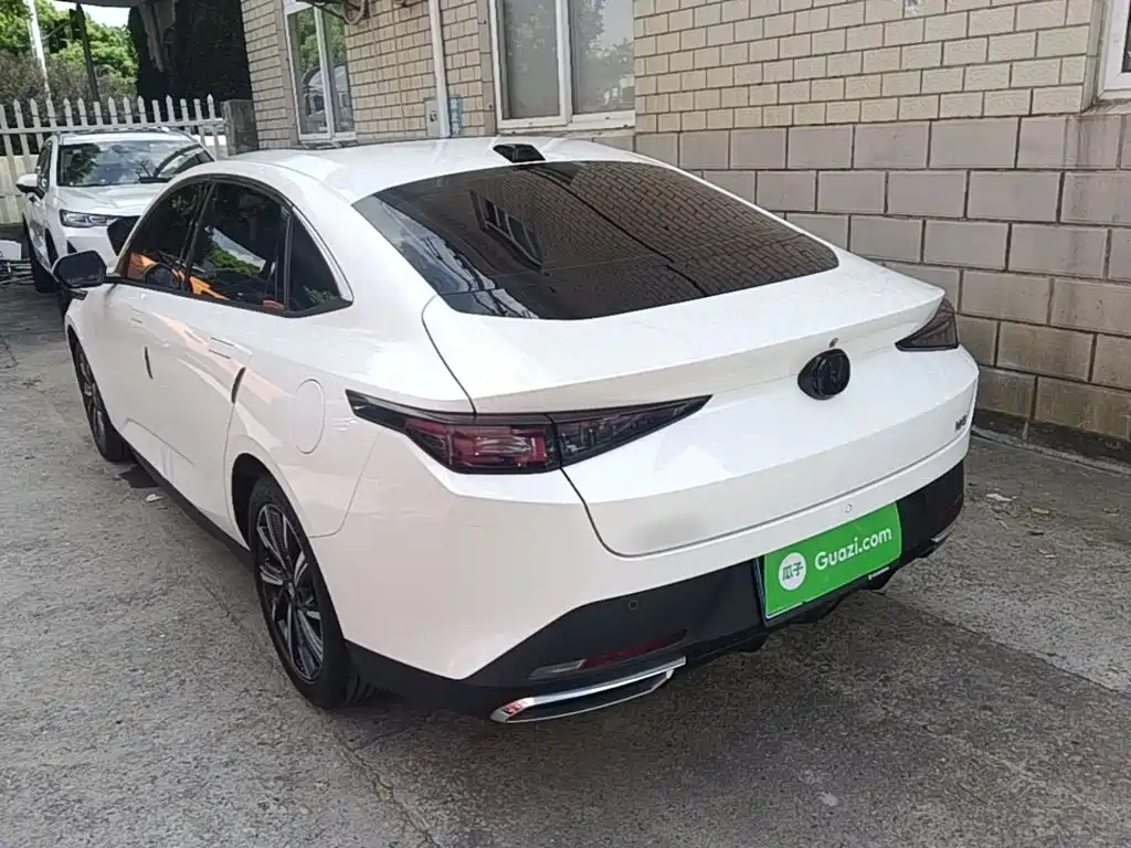 Changan Yida — миниатюра 5