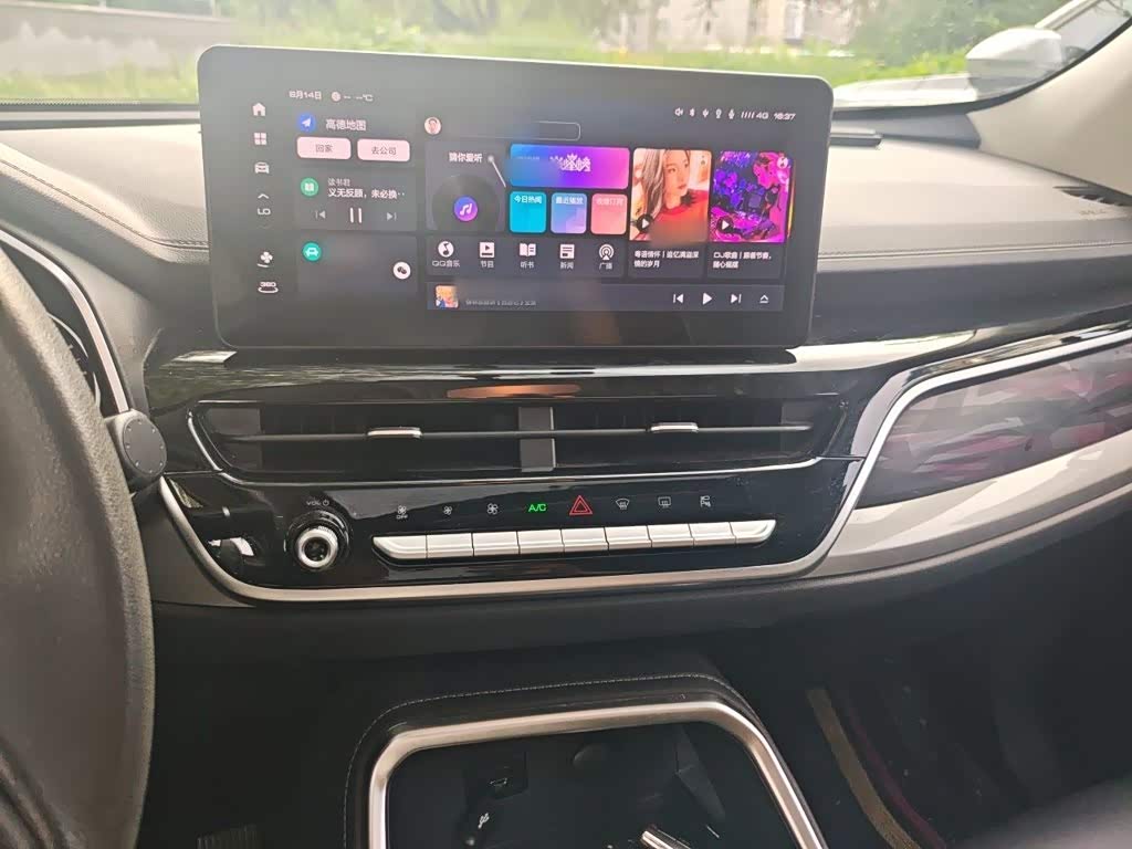 Haval Haval H6 1.5 л 2024 г. Белый, пробег 33000 км