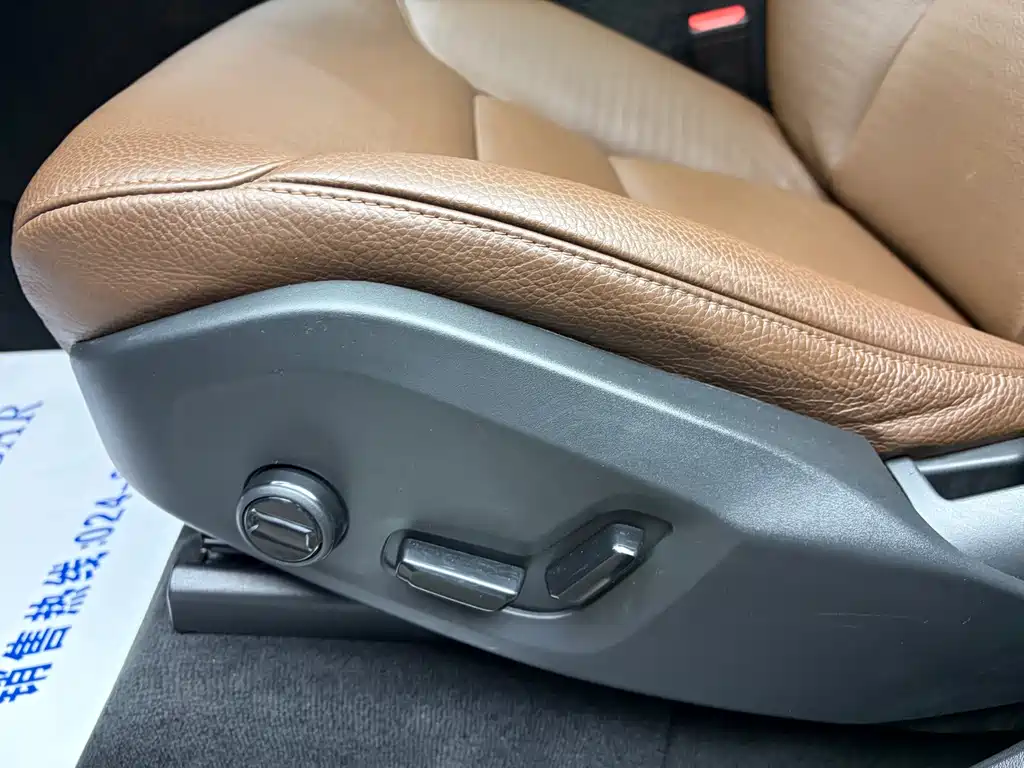 Volvo XC90 — миниатюра 12