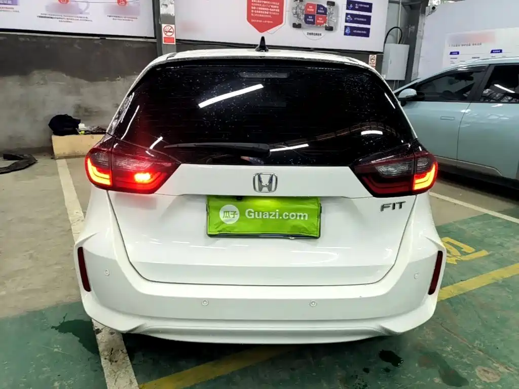 Honda Fit — миниатюра 6