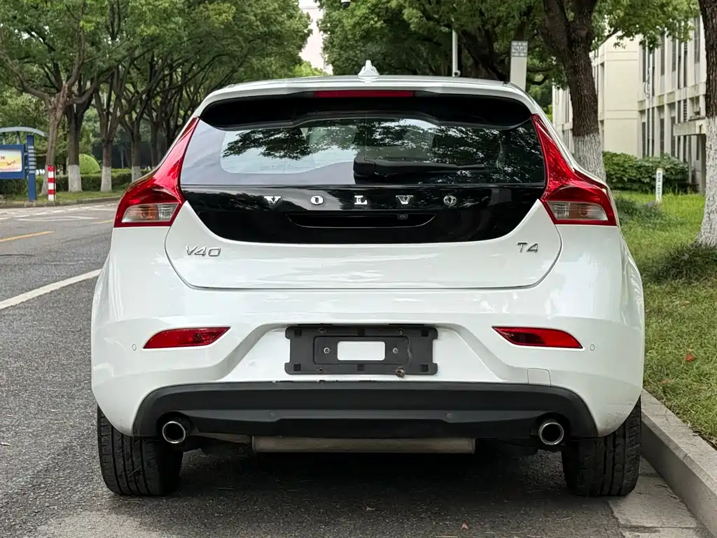 Volvo V40 2016 T4