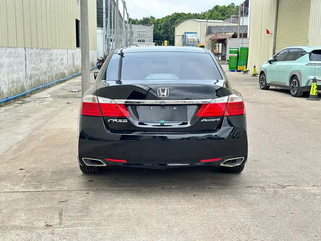 Honda Accord — миниатюра 22