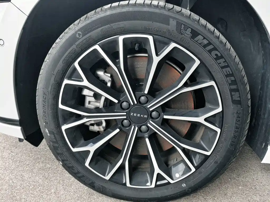 Zeekr Крайний Криптон 007 GT — миниатюра 13