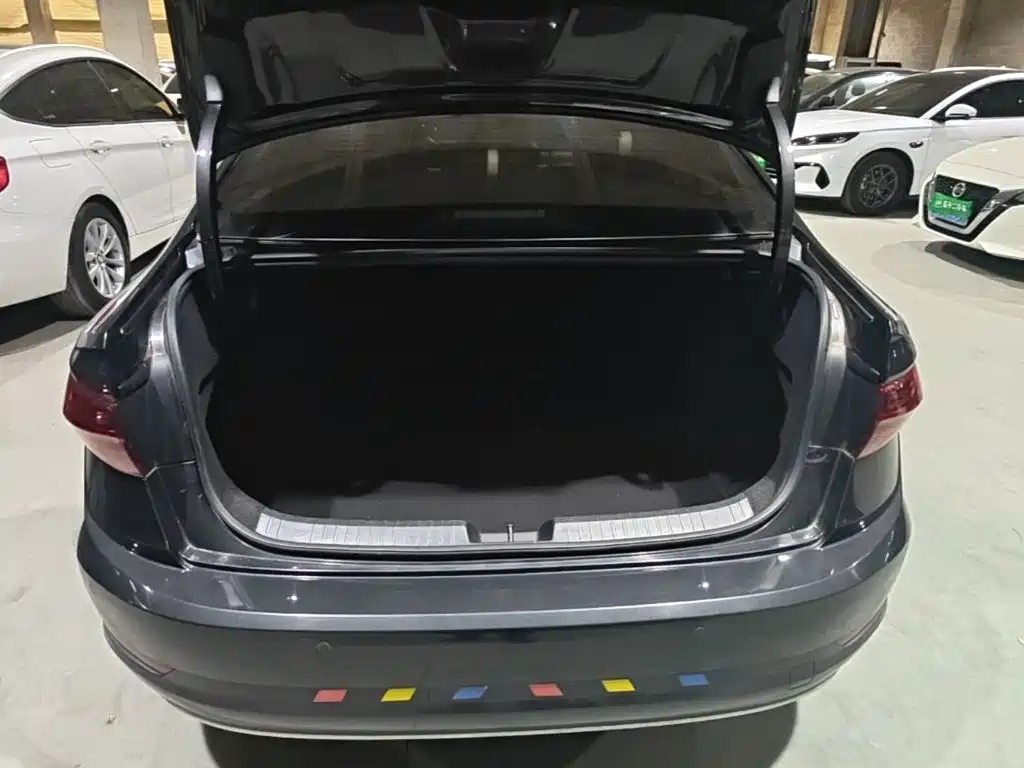 Volkswagen Sagitar — миниатюра 15