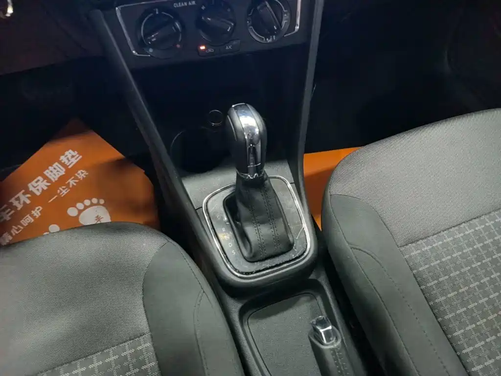Volkswagen Polo — миниатюра 14
