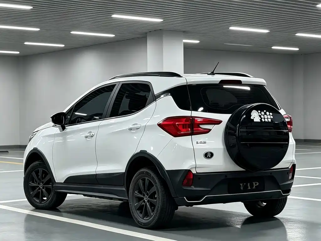 BYD Yuan EV — миниатюра 8