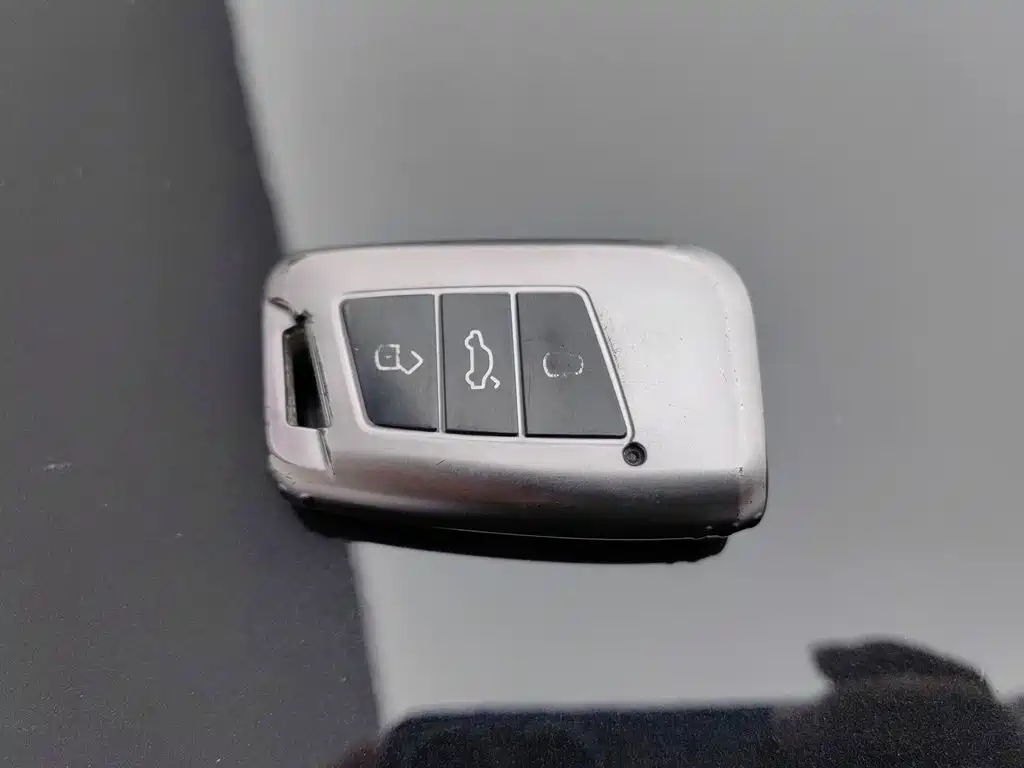 Volkswagen 迈腾 PHEV — миниатюра 19