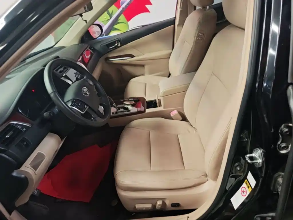 Toyota Camry — миниатюра 15