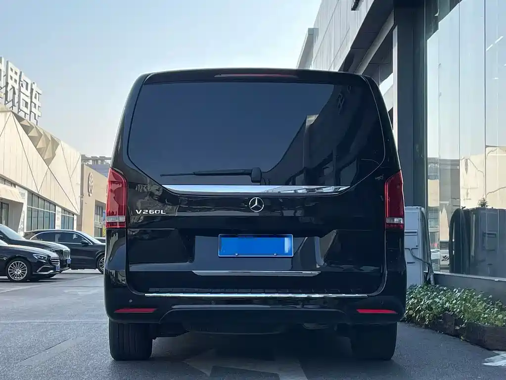 MERCEDES-BENZ V CLASS